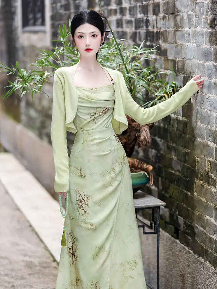 Over 100 ways to rock the Gucci cheongsam! Stand out with its diversity and Gucci's signature elegance. Sexy, youthful, and yours to own at dress-dresses.com.