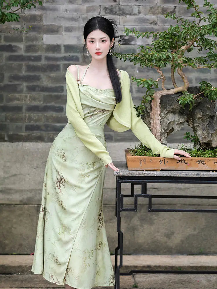 Gucci cheongsam, 100% unique and luxurious! Exquisite detailing, youthful cuts, and a sexy touch. Elevate your style at dress-dresses.com!